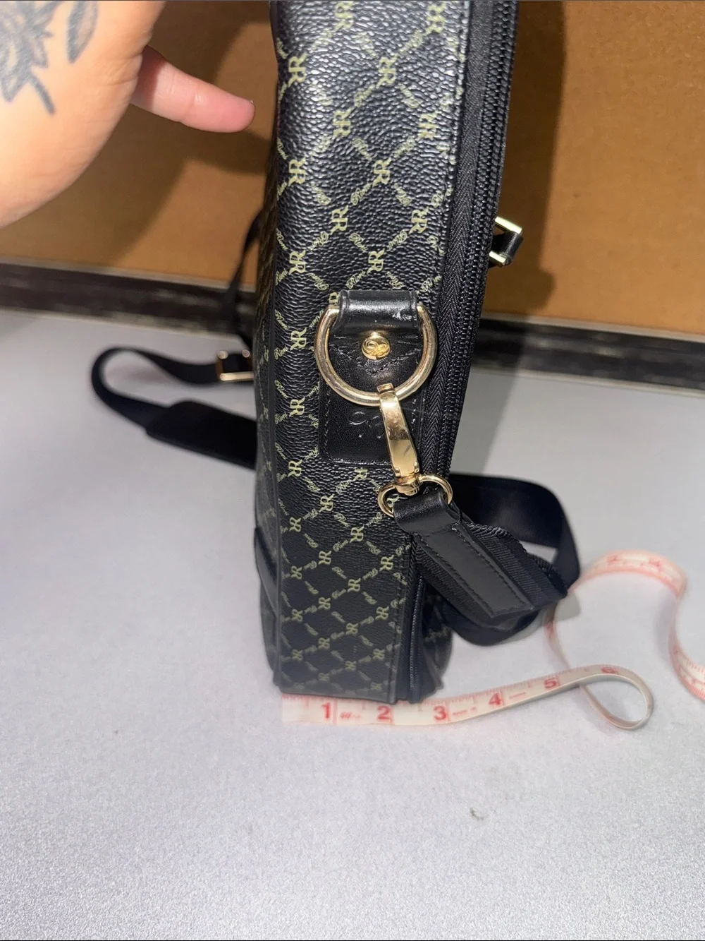 Rioni Signature (Black) Jetsetter's briefcase
